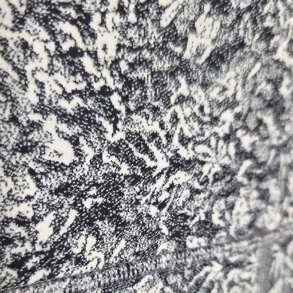 Athleta Exhale Moonflower Jacquard Set Black White Sports Bra & Leggings S/XS - Picture 9 of 16